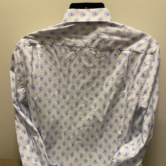 Tommy Hilfiger Men’s Shirt - Picture 2 of 3